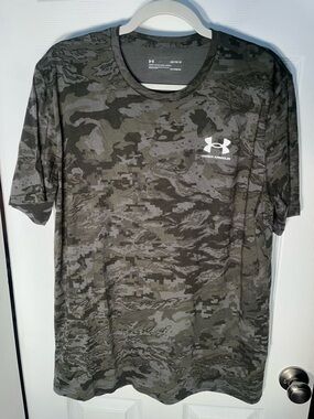 Men’s Under Armour Camouflage Tee T Shirt Size Large Cotton Blend